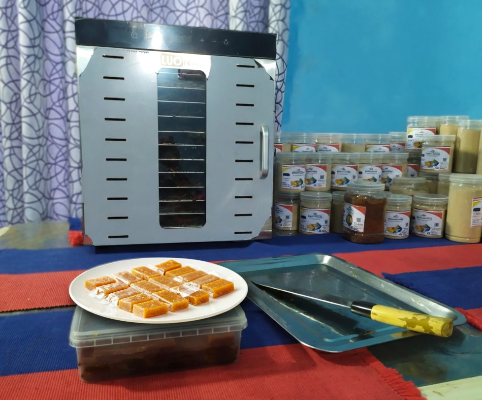 আচারবাড়ি — মসলার ডাব্বা